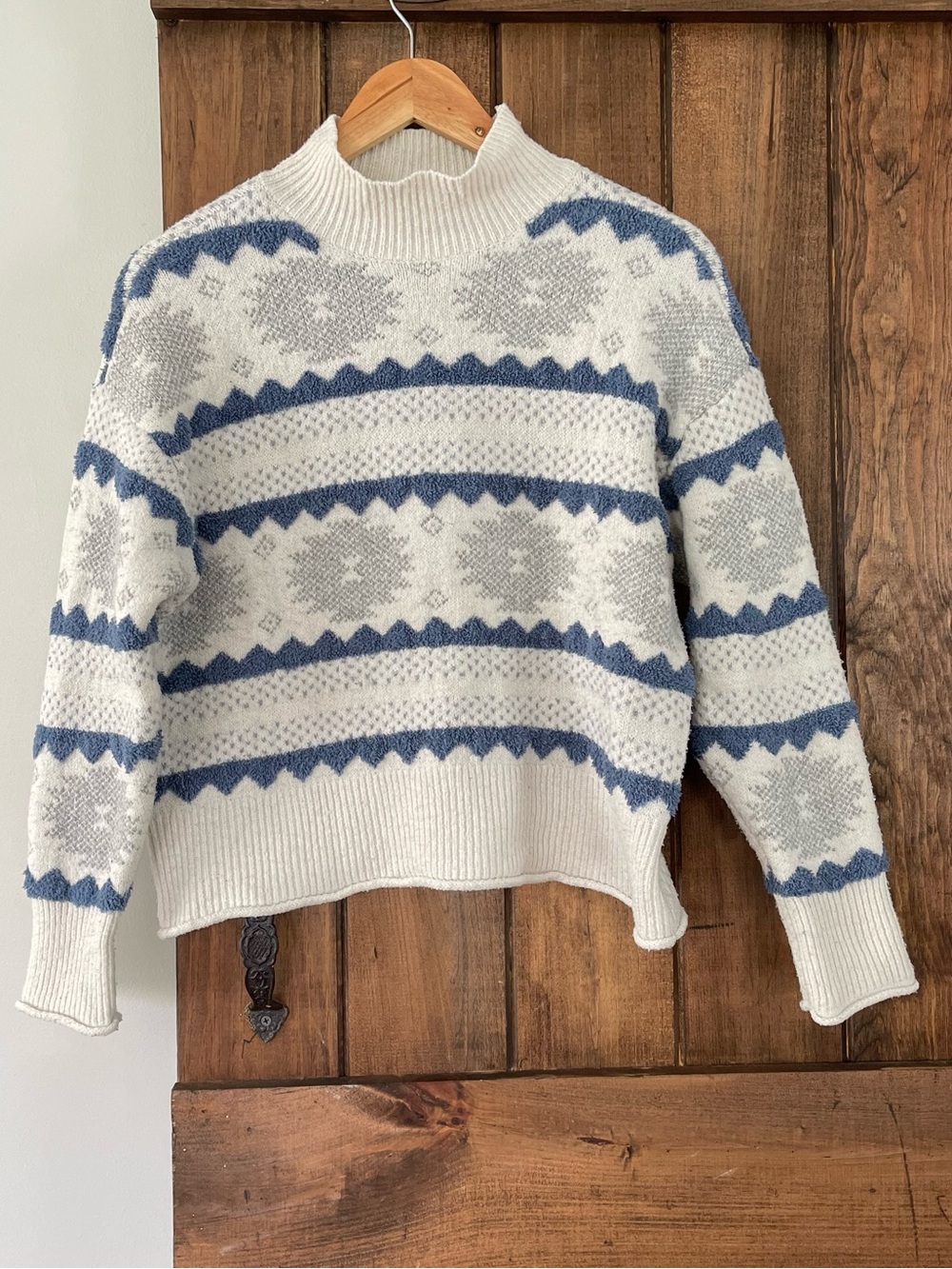 A.N.A. White & Blue Textured Mock Neck Fair Isle Sweater Oversized Small